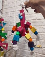 اسباب بازی چوبی رنگی پرندگان و طوطیسانان مدل 03 (آدم آهنی)